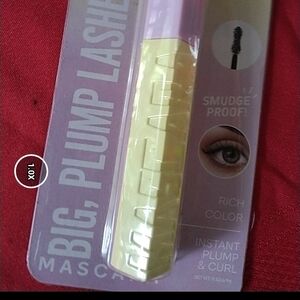 Yellow Mascara with Pink Cap